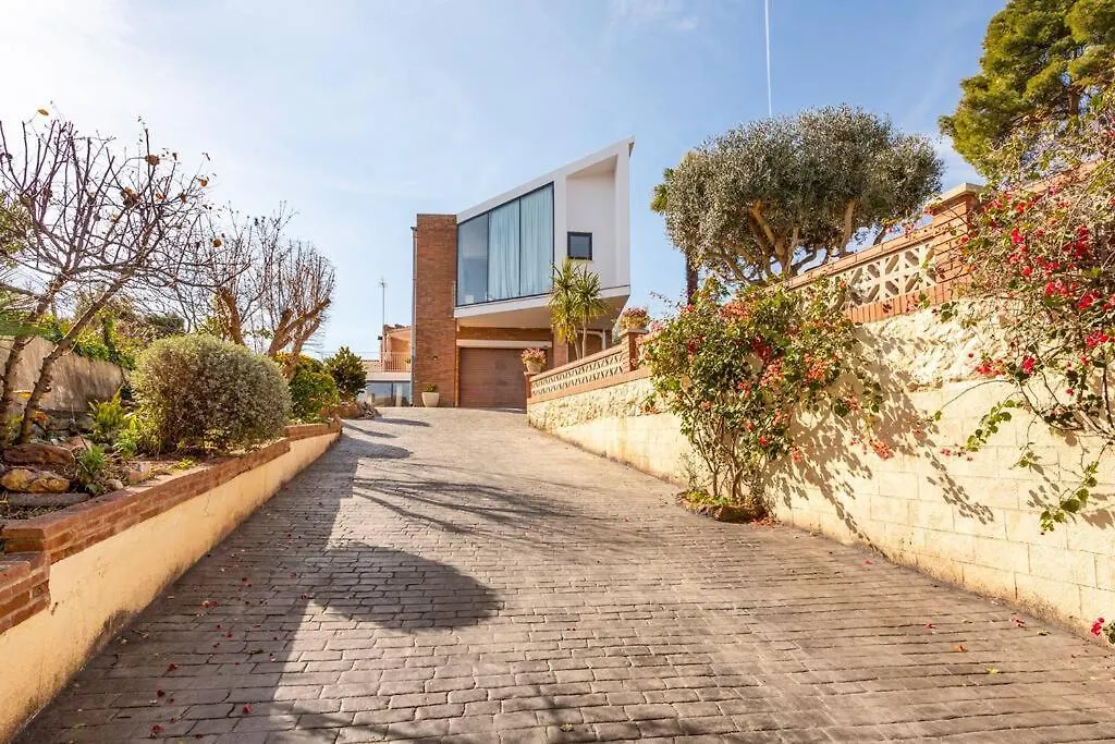 بيت للعطل Villa Sentiu. Hermoso Chalet غافا إسبانيا