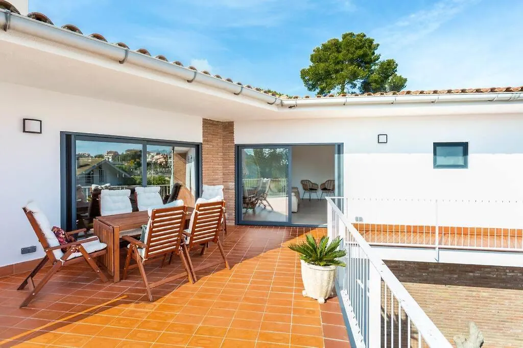 بيت للعطل Villa Sentiu. Hermoso Chalet غافا