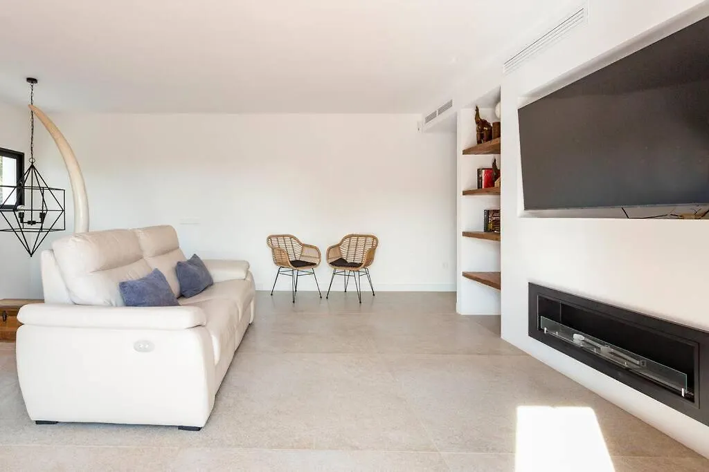 Villa Sentiu. Hermoso Chalet غافا 0*,  إسبانيا